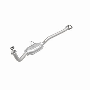 Chevrolet Metro Catalytic Converter - Magnaflow - OEM Grade Direct-Fit - `98-`01