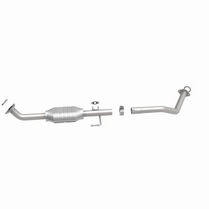 Toyota Sequoia Catalytic Converter - Magnaflow - OEM Grade Federal/EPA Compliant Direct-Fit - `01-`04
