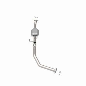 Toyota Sequoia Catalytic Converter - Magnaflow - OEM Grade Federal/EPA Compliant Direct-Fit - `01-`04