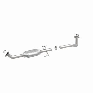 Toyota Sequoia Catalytic Converter - Magnaflow - OEM Grade Federal/EPA Compliant Direct-Fit - `01-`04