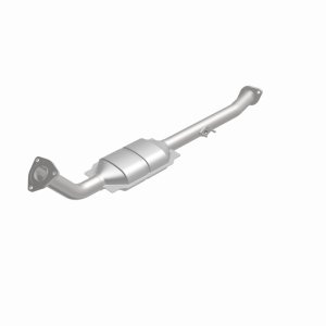 Toyota Sequoia Catalytic Converter - Magnaflow - OEM Grade Direct-Fit - `01-`04