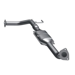 Toyota Tundra Catalytic Converter - Magnaflow - Direct-Fit, OEM Grade - `05-`06