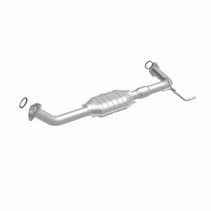 Toyota Tundra Catalytic Converter - Magnaflow - Direct-Fit, OEM Grade - `05-`06