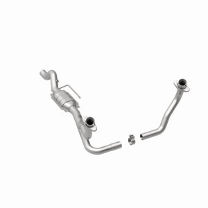 Dodge Dakota Catalytic Converter - Magnaflow - OEM Grade Federal/EPA Compliant Direct-Fit - `00-`03