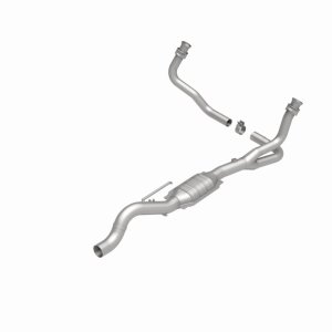 Dodge Dakota Catalytic Converter - Magnaflow - OEM Grade Federal/EPA Compliant Direct-Fit - `00-`03