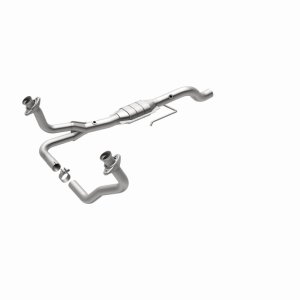 Dodge Dakota Catalytic Converter - Magnaflow - OEM Grade Federal/EPA Compliant Direct-Fit - `00-`03