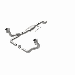 Dodge Dakota Catalytic Converter - Magnaflow - OEM Grade Federal/EPA Compliant Direct-Fit - `00-`03