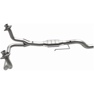 Dodge Dakota Catalytic Converter - Magnaflow - OEM Grade Federal/EPA Compliant Direct-Fit - `00-`03