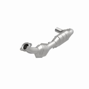 Ford Expedition Catalytic Converter - Driver Side - Magnaflow - OEM Grade Direct-Fit - `03-`04