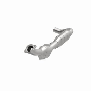 Ford Expedition Catalytic Converter - Driver Side - Magnaflow - OEM Grade Direct-Fit - `03-`04