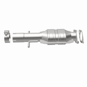 Pontiac G6 Catalytic Converter - underbody - Magnaflow - OEM Grade Federal/EPA Compliant Direct-Fit - `08-`10