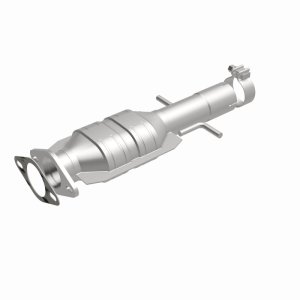 Pontiac G6 Catalytic Converter - underbody - Magnaflow - OEM Grade Federal/EPA Compliant Direct-Fit - `08-`10