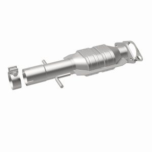 Pontiac G6 Catalytic Converter - underbody - Magnaflow - OEM Grade Federal/EPA Compliant Direct-Fit - `08-`10