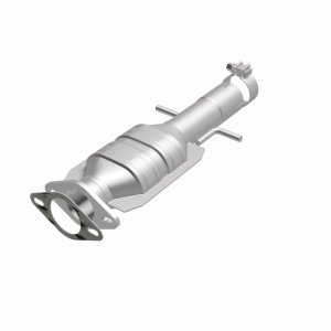 Pontiac G6 Catalytic Converter - underbody - Magnaflow - OEM Grade Federal/EPA Compliant Direct-Fit - `08-`10