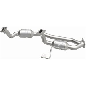 Ford Windstar Catalytic Converter - Magnaflow - OEM Grade Direct-Fit - `01-`03