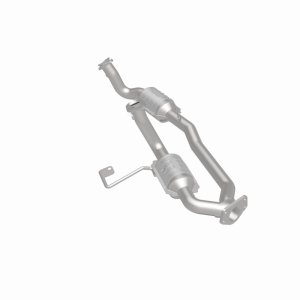 Ford Windstar Catalytic Converter - Magnaflow - OEM Grade Direct-Fit - `01-`03