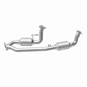 Ford Windstar Catalytic Converter - Magnaflow - OEM Grade Direct-Fit - `01-`03