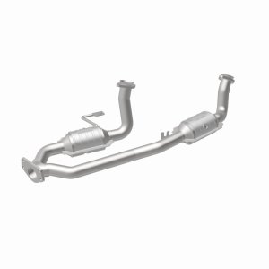 Ford Windstar Catalytic Converter - Magnaflow - OEM Grade Direct-Fit - `01-`03