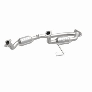 Ford Windstar Catalytic Converter - Magnaflow - OEM Grade Direct-Fit - `01-`03