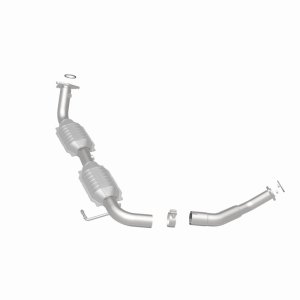 Toyota Sequoia Catalytic Converter - Magnaflow - OEM Grade Direct-Fit - `08-`09