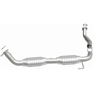 Toyota Sequoia Catalytic Converter - Magnaflow - OEM Grade Direct-Fit - `08-`09
