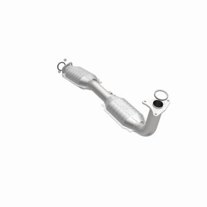 Toyota Sequoia Catalytic Converter - Magnaflow - OEM Grade Direct-Fit - `08-`09