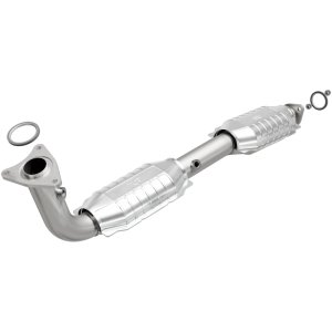 Toyota Sequoia Catalytic Converter - Magnaflow - OEM Grade Direct-Fit - `08-`09 Toyota Sequoia Catalytic Converter - Magnaflow - OEM Grade Direct-Fit - `08-`09