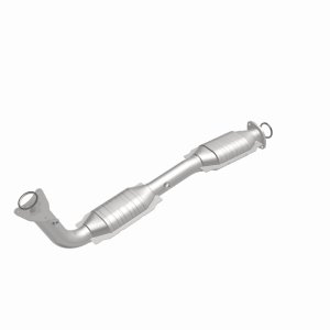 Toyota Sequoia Catalytic Converter - Magnaflow - OEM Grade Federal/EPA Compliant Direct-Fit - `08-`22