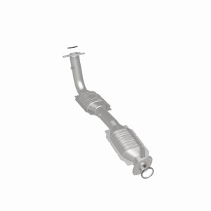 Toyota Sequoia Catalytic Converter - Magnaflow - OEM Grade Federal/EPA Compliant Direct-Fit - `08-`22