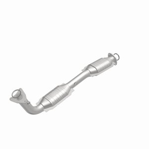 Toyota Sequoia Catalytic Converter - Magnaflow - OEM Grade Federal/EPA Compliant Direct-Fit - `08-`22