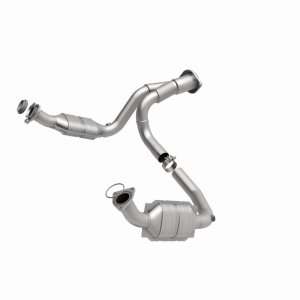 GMC Yukon XL 1500 Catalytic Converter - Driver Side - Magnaflow - OEM Grade Direct-Fit - `07-`10