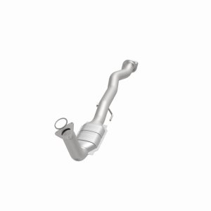 GMC Yukon XL 2500 Catalytic Converter - Passenger Side - Magnaflow - Direct-Fit, OEM Grade - `07-`08