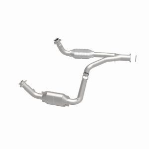 Chevrolet Silverado 2500 HD Catalytic Converter - Magnaflow - Direct-Fit - `07-`10