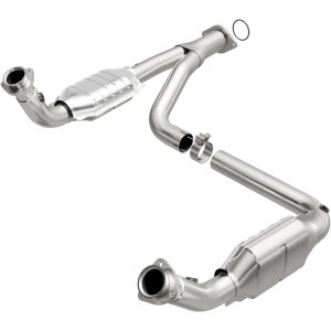 Chevrolet Silverado 2500 HD Catalytic Converter - Magnaflow - Direct-Fit - `07-`10