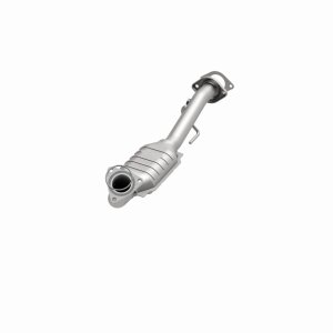 Cadillac Escalade Catalytic Converter - Passenger Side - Magnaflow - OEM Grade Direct-Fit - `02-`06