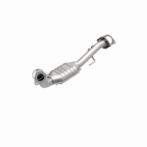GMC Yukon Catalytic Converter - Passenger Side - Magnaflow - OEM Grade Direct-Fit - `01-`06