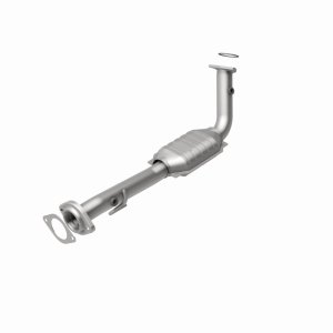GMC Yukon Catalytic Converter - Passenger Side - Magnaflow - OEM Grade Direct-Fit - `01-`06