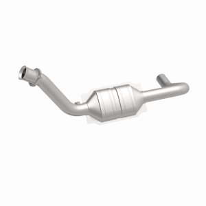 Chrysler Aspen Catalytic Converter - Driver Side - Magnaflow - Direct Fit - `07-`09