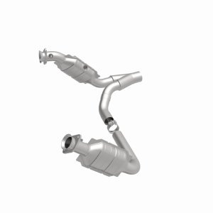 Ram 1500 Catalytic Converter - Magnaflow - OEM Grade Direct-Fit - `11-`18 Ram 1500 Catalytic Converter - Magnaflow - OEM Grade Direct-Fit - `11-`18
