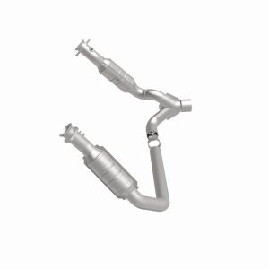 Ram 1500 Catalytic Converter - Magnaflow - OEM Grade Direct-Fit - `11-`13