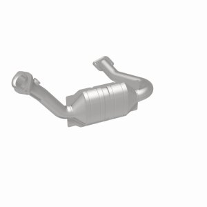 Mazda B4000 Catalytic Converter - Driver Side - Magnaflow - OEM Grade Direct-Fit - `07-`10