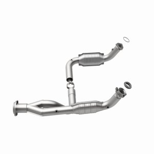 Hummer H2 Catalytic Converter - Magnaflow - OEM Grade Federal/EPA Compliant Direct-Fit - `07-`09
