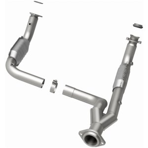 Hummer H2 Catalytic Converter - Magnaflow - OEM Grade Federal/EPA Compliant Direct-Fit - `07-`09