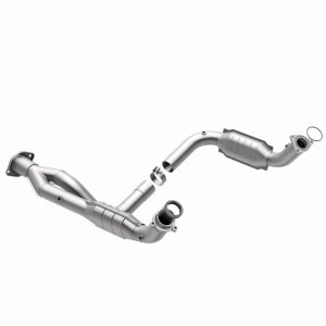 Hummer H2 Catalytic Converter - Magnaflow - OEM Grade Federal/EPA Compliant Direct-Fit - `07-`09