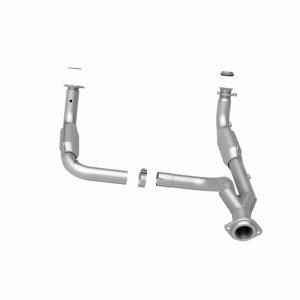 Hummer H2 Catalytic Converter - Magnaflow - OEM Grade Federal/EPA Compliant Direct-Fit - `07-`09