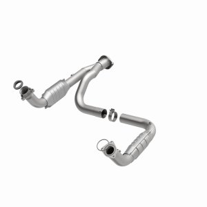Hummer H2 Catalytic Converter - Magnaflow - OEM Grade Federal/EPA Compliant Direct-Fit - `07-`09