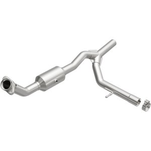 Ford F-150 Catalytic Converter - Passenger Side - Magnaflow - OEM Grade Direct-Fit (Federal/EPA Compliant) - `04-`08