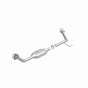 Toyota Sequoia Catalytic Converter - Magnaflow - OEM Grade Direct-Fit - `05-`07