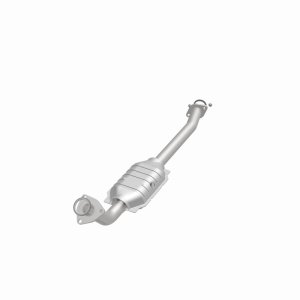 Toyota Sequoia Catalytic Converter - Magnaflow - OEM Grade Direct-Fit - `05-`07