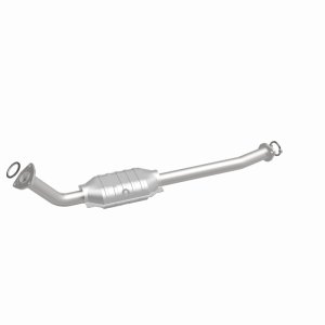 Toyota Sequoia Catalytic Converter - Magnaflow - OEM Grade Direct-Fit - `05-`07